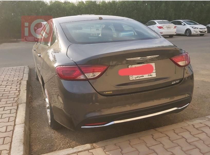 Chrysler 200